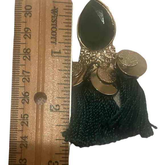 H&M Tassel Earrings Green/Gold Christmas Holiday - Picture 3 of 3